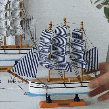 SailGlow – LED-Holzsegelschiff Skulptur für gemütliche Räume